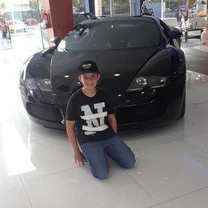 Meet your Posher, Christian